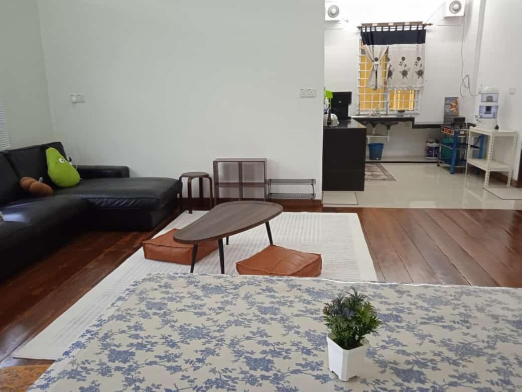 La Wood Homestay Kampung Kuala Besut Ngoại thất bức ảnh